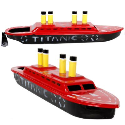 Jouet mécanique Pop pop bateau à vapeur Titanic en tôle recyclé