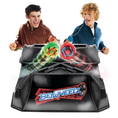 Hasbro 373641860 BeyBlade BeyWheelz Crash Course Battle Set