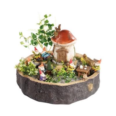 Souche décorative - Les nains et leur maison champignon