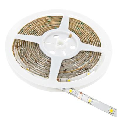 Nous bande flexible à led 5 mètres, étanche   120psc   m   3528   9.6w   m   12v dc   vert whitenergy 06958