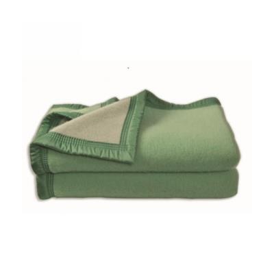 Couverture Aubisque en laine woolmark 240x260 cm amande et tilleul
