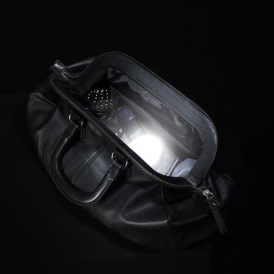 Soi - soi, lampe sensorielle pour sac à main