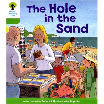 Oxford Reading Tree: Level 2: First Sentences: The Hole In The Sand (Ort First Sentences) (Paperback)