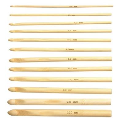 Ensemble de 12 Haute Qualité bambou crochets Aiguilles - dans les tailles 3mm, 3,5mm, 4mm, 4.5mm, 5, 5,5, 6 mm, 6,5 mm, 7 mm, 8 mm, 9 mm et 10 mm - dans un plastique partitionnés portefeuille / cas