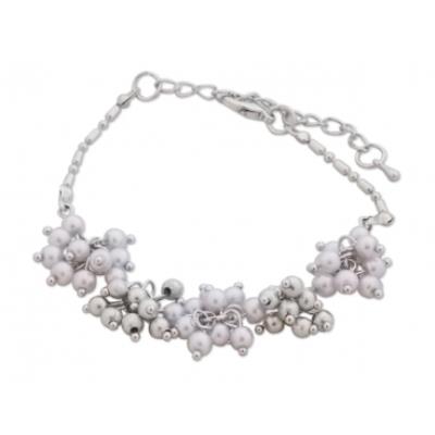 Bracelet aux fleurs boules argentées et blanches bijou fantaisie pas cher
