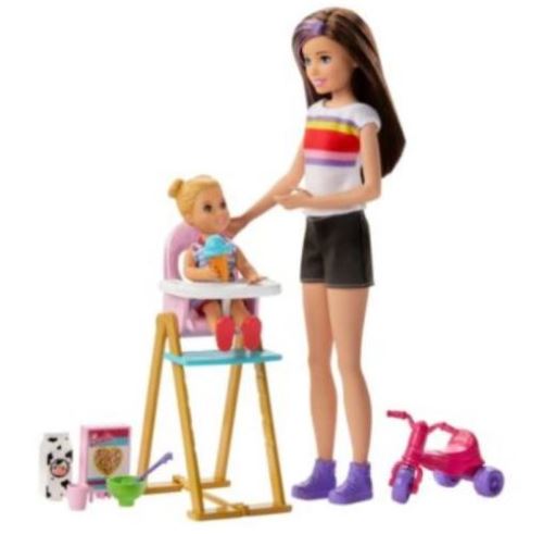 Coffret Barbie Babysitter heure du repas Modèle aléatoire