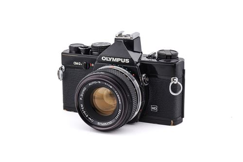 Appareil photo argentique reconditionné Olympus OM-2N + 50mm f1.8 F.Zuiko Auto-S Noir
