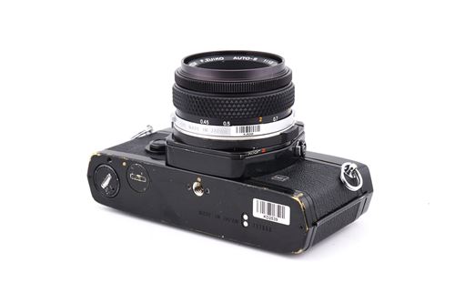 ★ OLYMPUS OM-2N + 標準レンズ 50mm Appareil photo argentique Olympus OM-2N + 50mm f1.8 F.Zuiko Auto-S