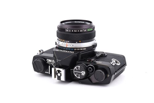 Appareil photo argentique Olympus OM-2N + 50mm f1.8 F.Zuiko Auto-S