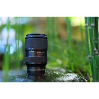 Objectif hybride Tamron 28-75mm f/2.8 Di III VXD G2 Noir pour Sony FE