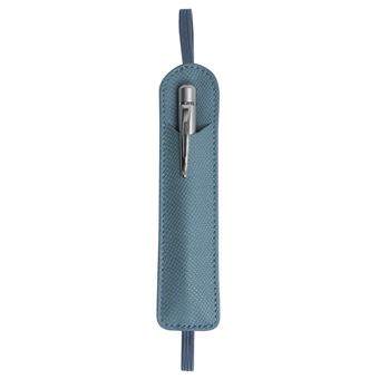 Porte-stylo avec elastique Kaa 3.5x15.5 cm. Matiere synthetique au toucher doux, tendance exotique avec ce fin grain. Il permet de fermer tout carnet ou agenda de format A5 ou + grand et d''ajouter un stylo la ou il n''y en a pas.