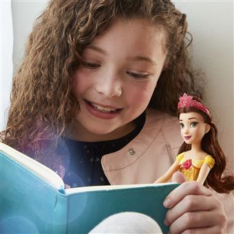Poupée Disney Princesses Belle Poussière d’étoiles