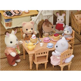 Figurines Sylvanian Families La grande maison éclairée et sa pièce secrète