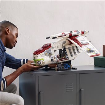 LEGO® Star Wars™ 75309 L’hélicoptère de combat de la République