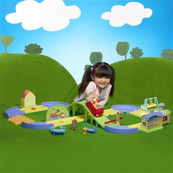 Figurine Peppa Pig Le Circuit En Ville De Peppa