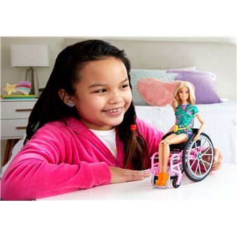 Poupée Barbie et son fauteuil roulant