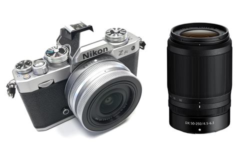 Appareil photo hybride Nikon Z FC + Z DX 16-50mm f/3.5-6.3 Vintage Silver + Z DX 50-250mm f/4.5-6.3 VR Noir