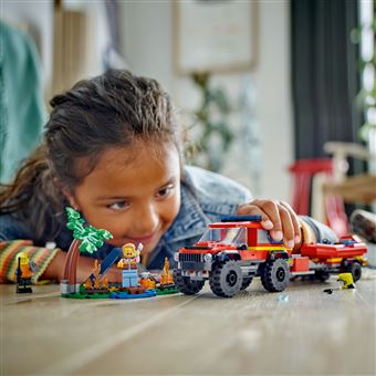 LEGO® City 60412 Le camion de pompiers 4x4 et le canot de sauvetage