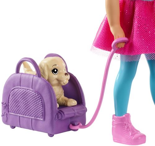 Barbie Chelsea En Voyage – Coffret Poupée Avec Chiot Et 6 Accessoires, Sac De Transport, Stickers, Dès 3 Ans