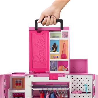 Poupée Barbie et son méga dressing