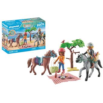 Amelia et Ben avec chevaux