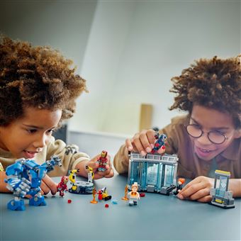 LEGO® Super Heroes 76315 Le laboratoire d’Iron Man : la salle des armures