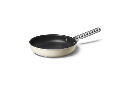 Poêle Smeg Crème mat 24 cm