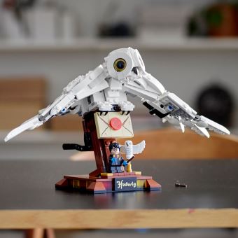 LEGO Harry Potter Mini figurine Harry Potter avec Hedwig (chouette) et  prophète du jour : : Jeux et Jouets