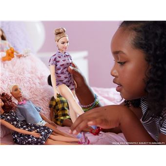 Poupée Barbie Fashionistas Modèle Aléatoire - Peluches et poupées Mattel