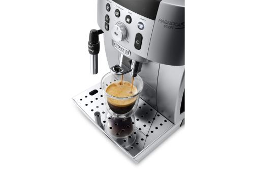 Machine Espresso Broyeur Delonghi Magnifica Smart Noir FEB 2533.B