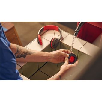 Casque supra-aural alimente par energie solaire