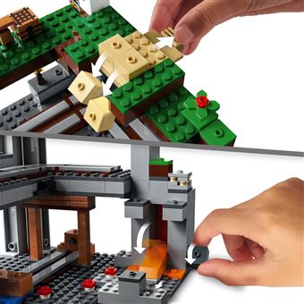 LEGO® Minecraft™ 21169 La première aventure