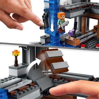 LEGO Minecraft : La première aventure (21169) Toys