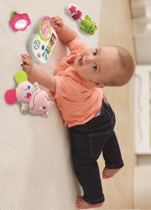 Achetez ce livre d'activités rose pour éveiller votre bébé aux sens !