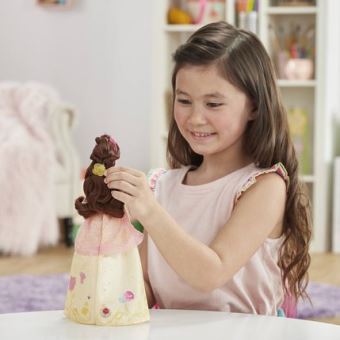 Poupée Disney Princesses Belle Robe Enchantée