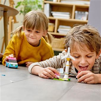 LEGO® Friends 41443 La voiture électrique d’Olivia