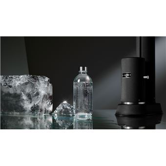 https://static.fnac-static.com/multimedia/Images/FR/MDM/ba/30/54/22294714/1541-3/tsp20240105142759/Machine-a-eau-gazeuse-Aarke-Carbonator-Pro-AACPRO-Noir.jpg