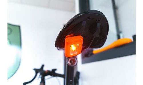 Lampe magnétique GA rechargeable coloris aléatoire - Pièce détachée vélo à  la Fnac