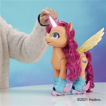 Univers miniature My Little Pony Sunny Chante En Rollers