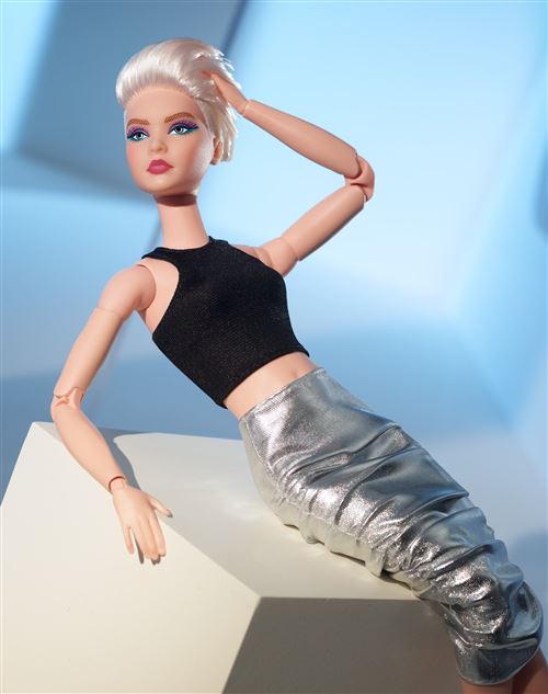 Barbie Signature - Looks Barbie - Cheveux bruns - Combinaison noire -  Poupée - à la Fnac
