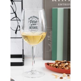 Verre à vin Mr. Wonderful Père en mode détente