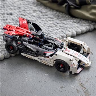 LEGO® Technic 42137 Formula E® Porsche 99X Electric