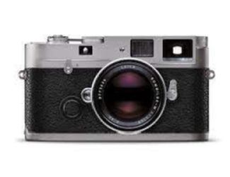 Photographie argentique Leica. Guides et appareils photo. Leica
