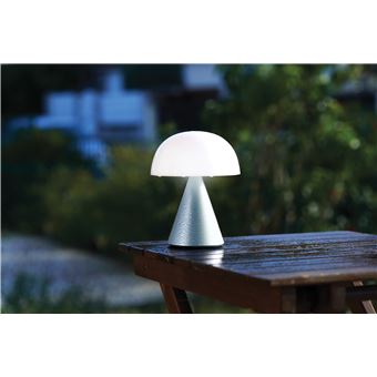 Large portable LED lamp - Cool or warm white light + 7 colors - Push activation light - Dimmer - Water resistant IPX4 - Battery life: up to 24h (tested at 75% brightness, 22C ambient indoor temperature) Charging time: 3h