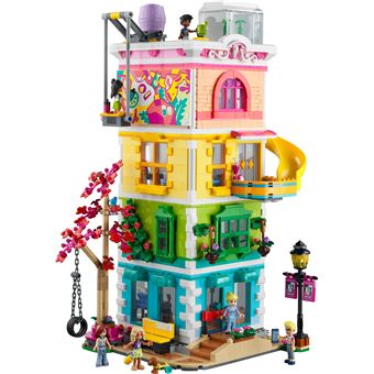 LEGO® Friends 41748 Le centre collectif de Heartlake City