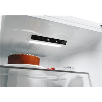 Réfrigérateur congélateur en bas Candy CNCQ2T620EW
