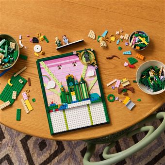 LEGO Wicked - Tableau d''Emerald City, Decoration Fantastique - Cadeau pour Adultes - 75685