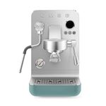 Machine a cafe Expresso, pression 15 bars, manometre, ecran LCD, buse vapeur et eau chaude, systeme de chauffe 3 Thermoblocks, reservoir d''eau amovible 1,7 L, chauffe tasse passif