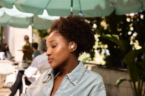 JBL – Ecouteurs intra-auriculaires sans fil Bluetooth JBL Tour Pro 3 avec réduction de bruit Gold JBL – Ecouteurs intra-auriculaires sans fil Bluetooth JBL Tour Pro 3 avec réduction de bruit Gold
