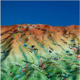 Carte en relief du Canigó